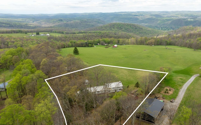 463 Cinder Bin Road, Terra Alta, West Virginia 26764, 3 Bedrooms Bedrooms, 8 Rooms Rooms,3 BathroomsBathrooms,Single Family Detached,For Sale,Cinder Bin,10164445