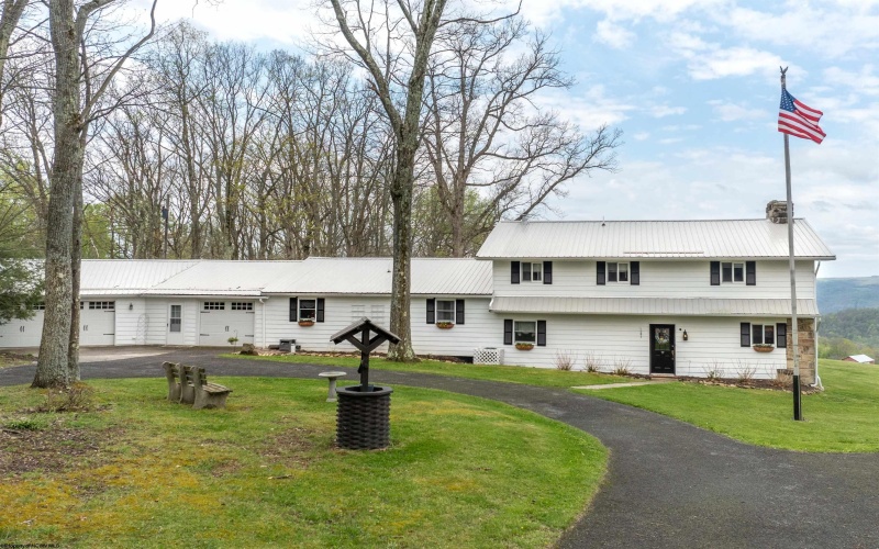 463 Cinder Bin Road, Terra Alta, West Virginia 26764, 3 Bedrooms Bedrooms, 8 Rooms Rooms,3 BathroomsBathrooms,Single Family Detached,For Sale,Cinder Bin,10164445