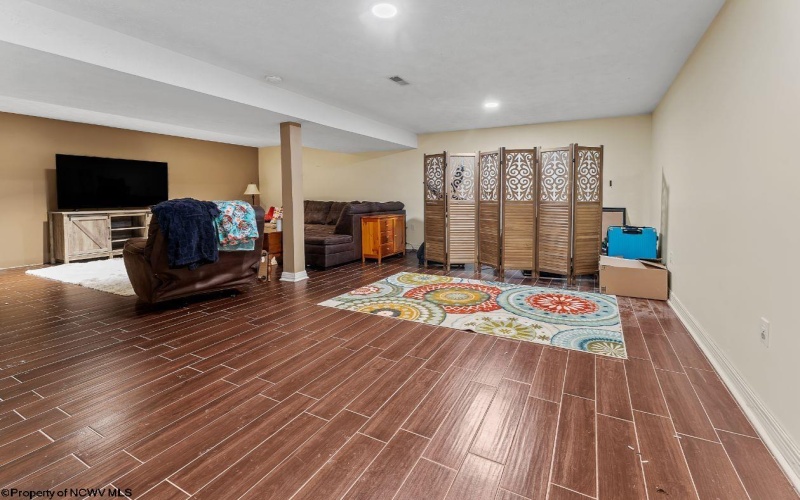 407 Corona Drive, Morgantown, West Virginia 26508, 3 Bedrooms Bedrooms, 6 Rooms Rooms,2 BathroomsBathrooms,Single Family Detached,For Sale,Corona,10164443