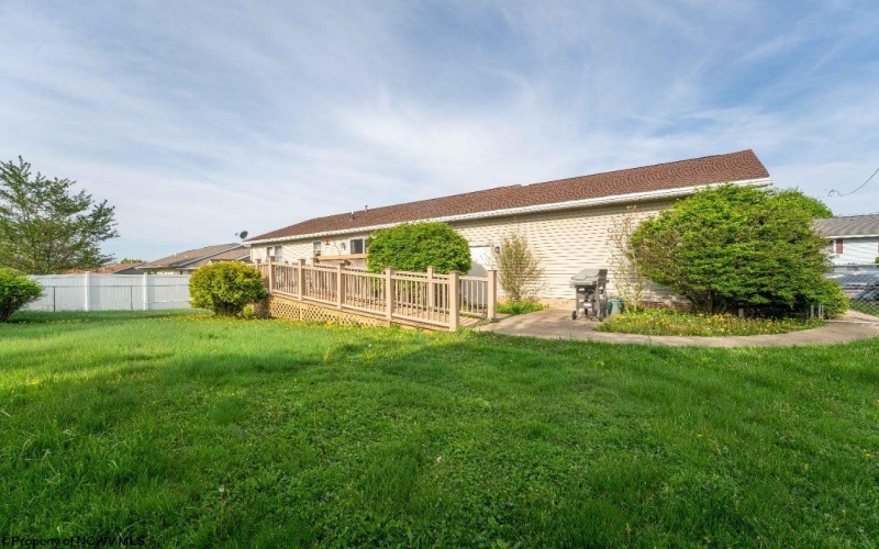 407 Corona Drive, Morgantown, West Virginia 26508, 3 Bedrooms Bedrooms, 6 Rooms Rooms,2 BathroomsBathrooms,Single Family Detached,For Sale,Corona,10164443