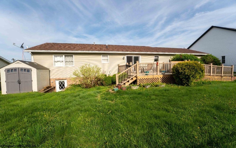 407 Corona Drive, Morgantown, West Virginia 26508, 3 Bedrooms Bedrooms, 6 Rooms Rooms,2 BathroomsBathrooms,Single Family Detached,For Sale,Corona,10164443