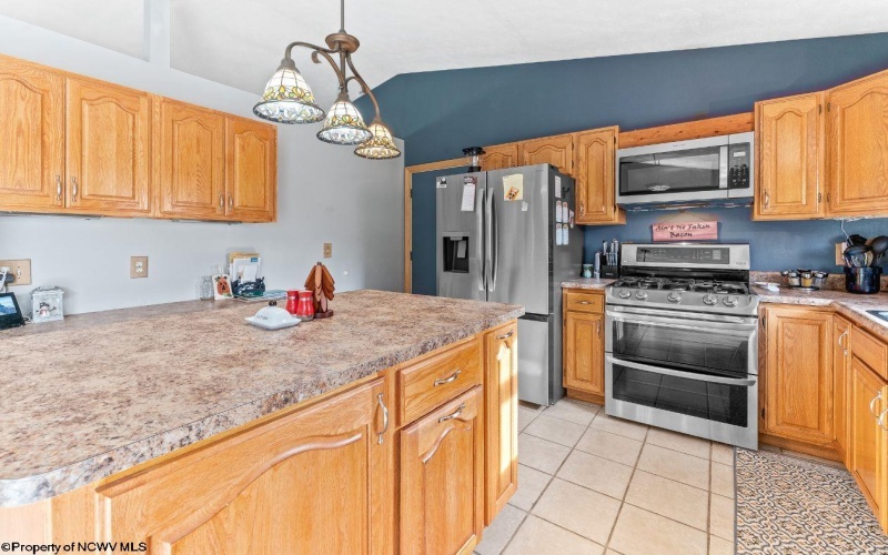 407 Corona Drive, Morgantown, West Virginia 26508, 3 Bedrooms Bedrooms, 6 Rooms Rooms,2 BathroomsBathrooms,Single Family Detached,For Sale,Corona,10164443