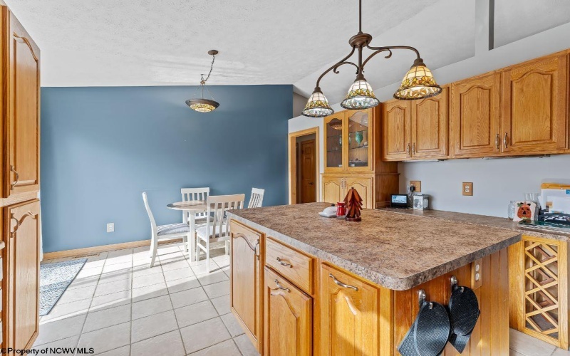 407 Corona Drive, Morgantown, West Virginia 26508, 3 Bedrooms Bedrooms, 6 Rooms Rooms,2 BathroomsBathrooms,Single Family Detached,For Sale,Corona,10164443