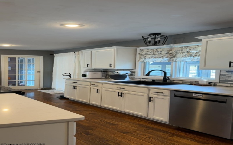 68 Allman Avenue, Buckhannon, West Virginia 26201, 4 Bedrooms Bedrooms, 7 Rooms Rooms,3 BathroomsBathrooms,Single Family Detached,For Sale,Allman,10164437