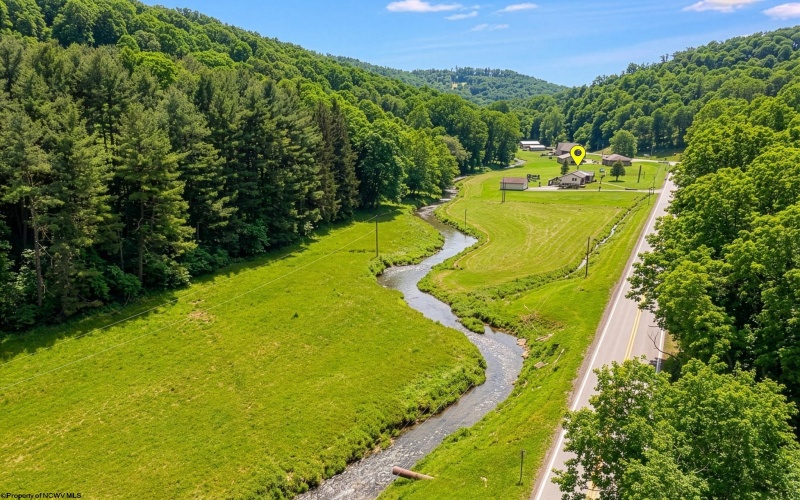 7817 Mason Dixon Highway, Wana, West Virginia 26590, 3 Bedrooms Bedrooms, 9 Rooms Rooms,2 BathroomsBathrooms,Single Family Detached,For Sale,Mason Dixon,10164438