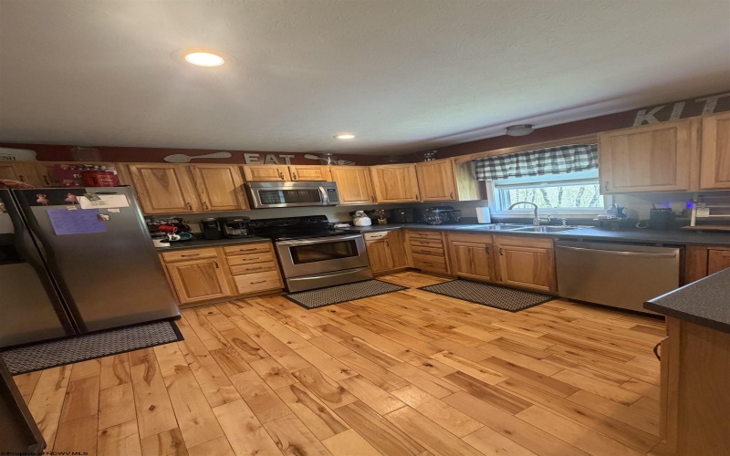 109 Cottage Hill Lane, Beverly, West Virginia 26253, 4 Bedrooms Bedrooms, 8 Rooms Rooms,3 BathroomsBathrooms,Single Family Detached,For Sale,Cottage Hill,10164457