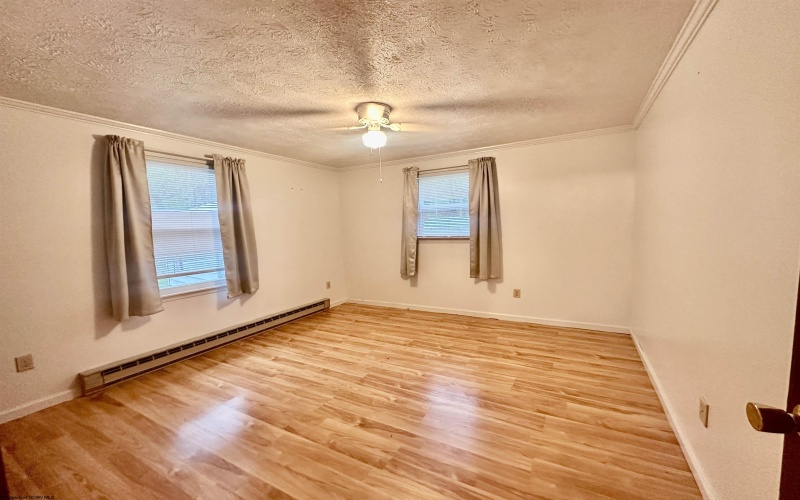 301 Elk River Road, Webster Springs, West Virginia 26288, 3 Bedrooms Bedrooms, 5 Rooms Rooms,1 BathroomBathrooms,Single Family Detached,For Sale,Elk River,10164456