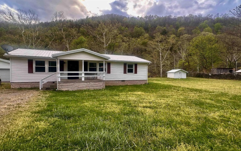 301 Elk River Road, Webster Springs, West Virginia 26288, 3 Bedrooms Bedrooms, 5 Rooms Rooms,1 BathroomBathrooms,Single Family Detached,For Sale,Elk River,10164456