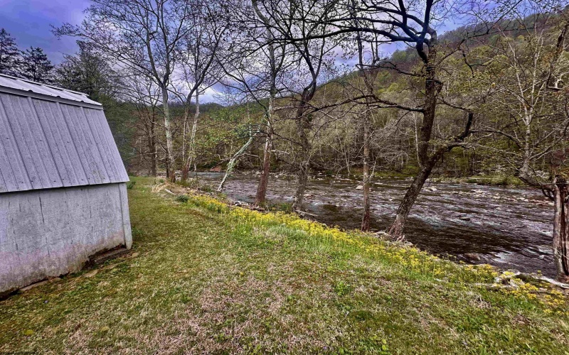 301 Elk River Road, Webster Springs, West Virginia 26288, 3 Bedrooms Bedrooms, 5 Rooms Rooms,1 BathroomBathrooms,Single Family Detached,For Sale,Elk River,10164456