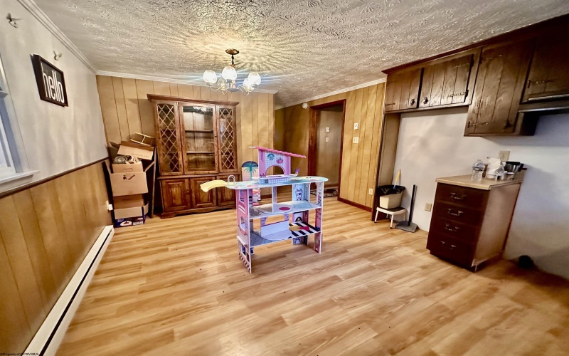 301 Elk River Road, Webster Springs, West Virginia 26288, 3 Bedrooms Bedrooms, 5 Rooms Rooms,1 BathroomBathrooms,Single Family Detached,For Sale,Elk River,10164456