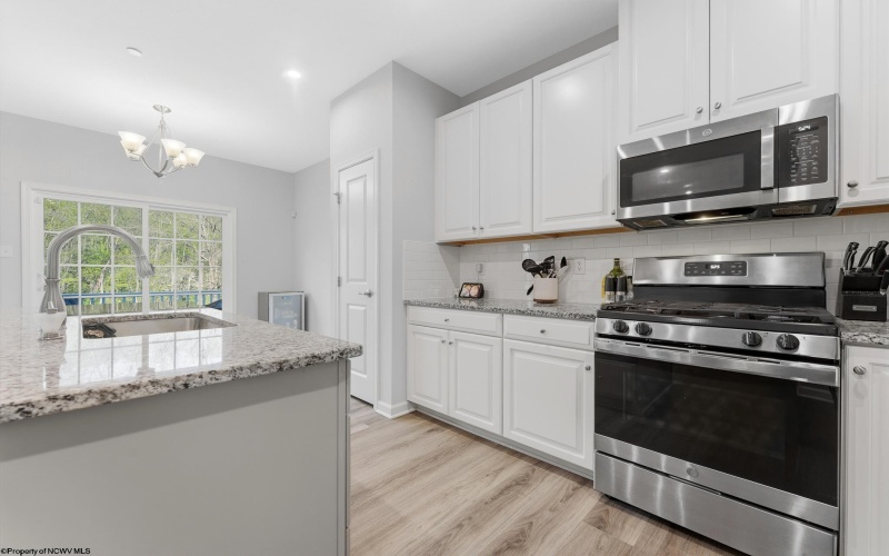 110 Magisk Lane, Morgantown, West Virginia 26501, 3 Bedrooms Bedrooms, 7 Rooms Rooms,3 BathroomsBathrooms,Single Family Attached,For Sale,Magisk,10164459