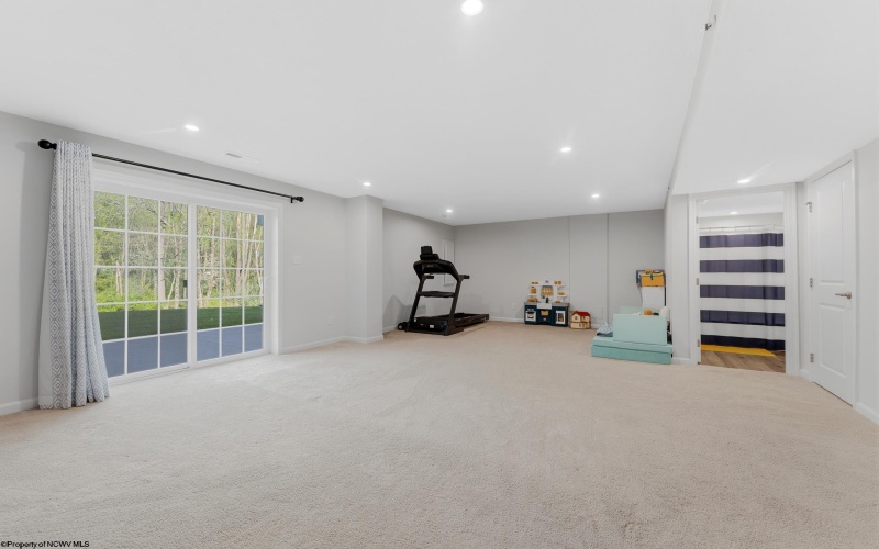 110 Magisk Lane, Morgantown, West Virginia 26501, 3 Bedrooms Bedrooms, 7 Rooms Rooms,3 BathroomsBathrooms,Single Family Attached,For Sale,Magisk,10164459