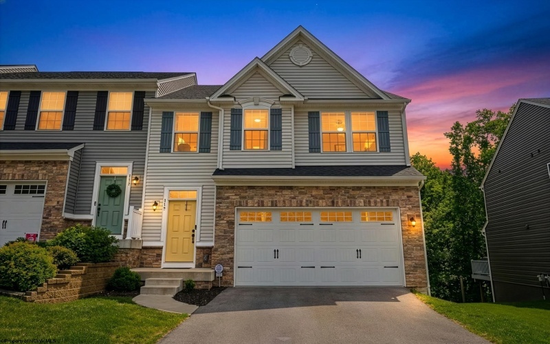 110 Magisk Lane, Morgantown, West Virginia 26501, 3 Bedrooms Bedrooms, 7 Rooms Rooms,3 BathroomsBathrooms,Single Family Attached,For Sale,Magisk,10164459