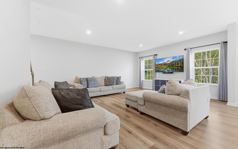 110 Magisk Lane, Morgantown, West Virginia 26501, 3 Bedrooms Bedrooms, 7 Rooms Rooms,3 BathroomsBathrooms,Single Family Attached,For Sale,Magisk,10164459