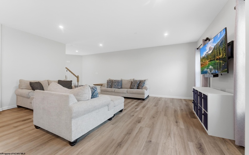 110 Magisk Lane, Morgantown, West Virginia 26501, 3 Bedrooms Bedrooms, 7 Rooms Rooms,3 BathroomsBathrooms,Single Family Attached,For Sale,Magisk,10164459