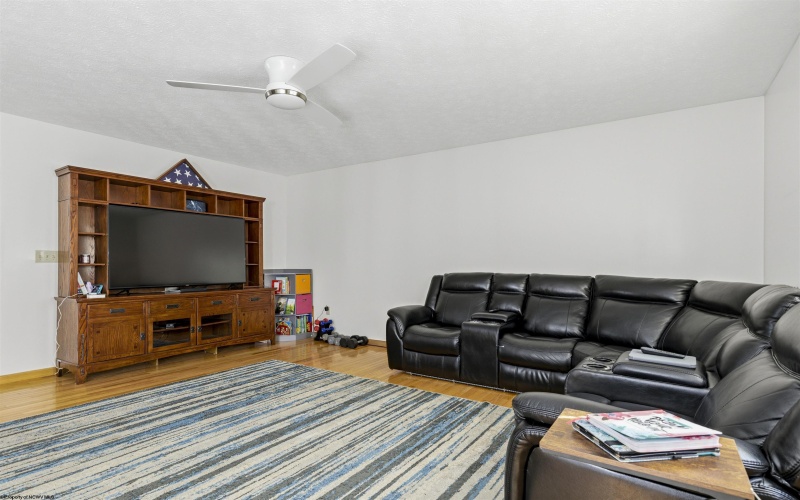 99 Summit Court, Bruceton Mills, West Virginia 26525, 3 Bedrooms Bedrooms, 8 Rooms Rooms,3 BathroomsBathrooms,Single Family Detached,For Sale,Summit,10164462