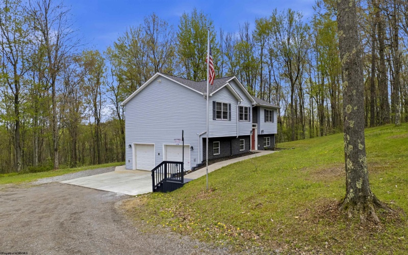 99 Summit Court, Bruceton Mills, West Virginia 26525, 3 Bedrooms Bedrooms, 8 Rooms Rooms,3 BathroomsBathrooms,Single Family Detached,For Sale,Summit,10164462