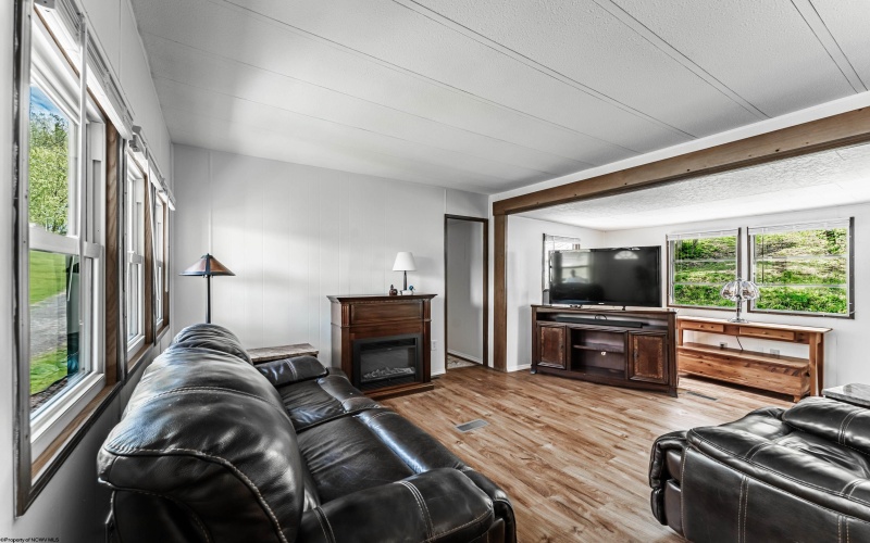 134 Levels Road, Fairmont, West Virginia 26554-0000, 2 Bedrooms Bedrooms, 5 Rooms Rooms,1 BathroomBathrooms,Single Family Detached,For Sale,Levels,10164461