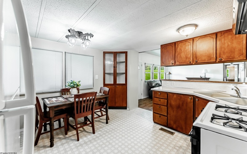 134 Levels Road, Fairmont, West Virginia 26554-0000, 2 Bedrooms Bedrooms, 5 Rooms Rooms,1 BathroomBathrooms,Single Family Detached,For Sale,Levels,10164461