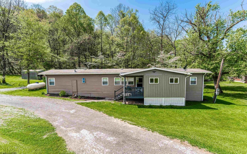 134 Levels Road, Fairmont, West Virginia 26554-0000, 2 Bedrooms Bedrooms, 5 Rooms Rooms,1 BathroomBathrooms,Single Family Detached,For Sale,Levels,10164461