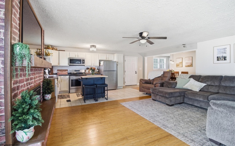 536 Herman Avenue, Star City, West Virginia 26505, 3 Bedrooms Bedrooms, 5 Rooms Rooms,2 BathroomsBathrooms,Single Family Detached,For Sale,Herman,10164460