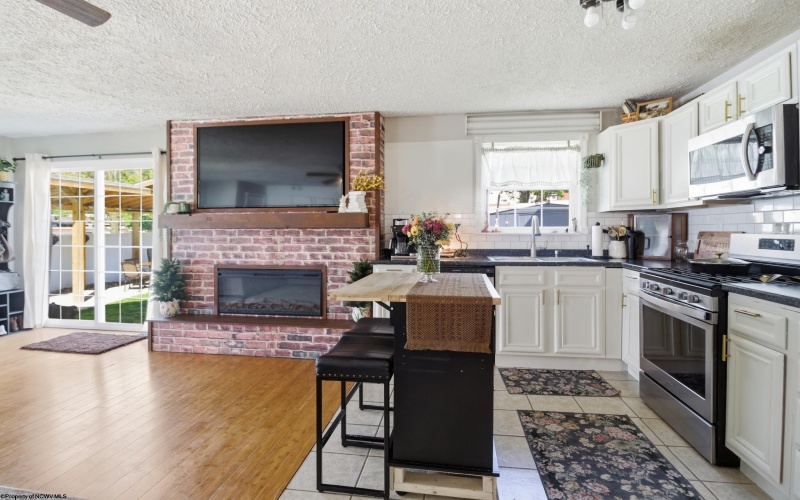 536 Herman Avenue, Star City, West Virginia 26505, 3 Bedrooms Bedrooms, 5 Rooms Rooms,2 BathroomsBathrooms,Single Family Detached,For Sale,Herman,10164460