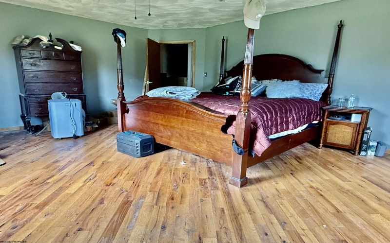 8613 Georgetown Road, Roanoke, West Virginia 26447, 5 Bedrooms Bedrooms, 9 Rooms Rooms,3 BathroomsBathrooms,Single Family Detached,For Sale,Georgetown,10164465