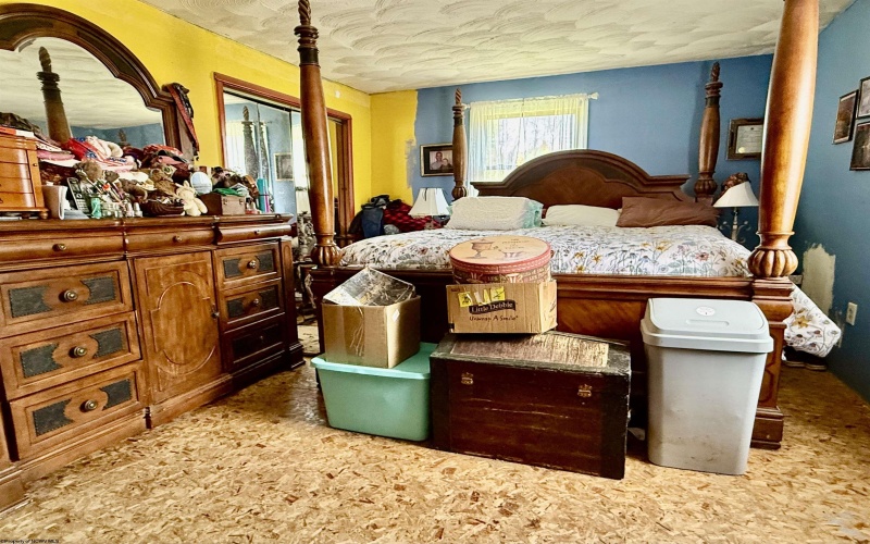 8613 Georgetown Road, Roanoke, West Virginia 26447, 5 Bedrooms Bedrooms, 9 Rooms Rooms,3 BathroomsBathrooms,Single Family Detached,For Sale,Georgetown,10164465