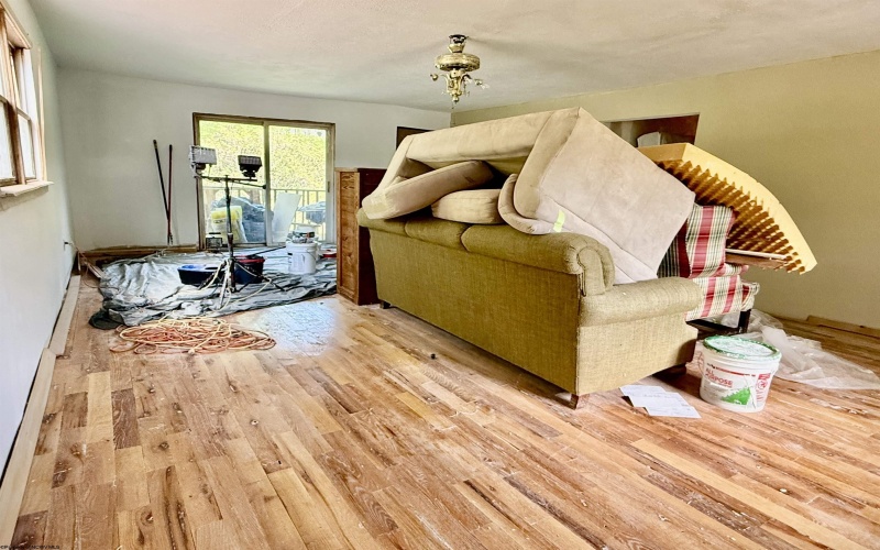 8613 Georgetown Road, Roanoke, West Virginia 26447, 5 Bedrooms Bedrooms, 9 Rooms Rooms,3 BathroomsBathrooms,Single Family Detached,For Sale,Georgetown,10164465