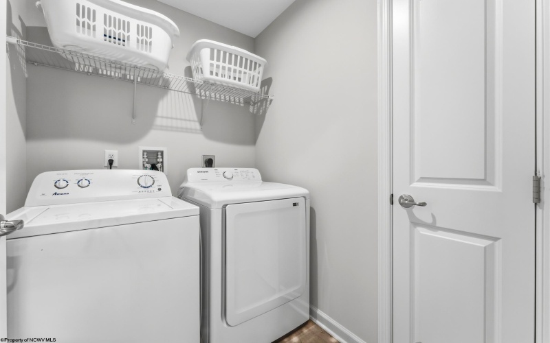 39 David Lane, Morgantown, West Virginia 26505, 4 Bedrooms Bedrooms, 6 Rooms Rooms,2 BathroomsBathrooms,Single Family Detached,For Sale,David,10164467