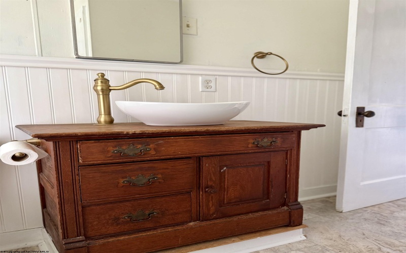 1606 Old Mill Road, Weston, West Virginia 26452, 3 Bedrooms Bedrooms, 7 Rooms Rooms,1 BathroomBathrooms,Single Family Detached,For Sale,Old Mill,10164468