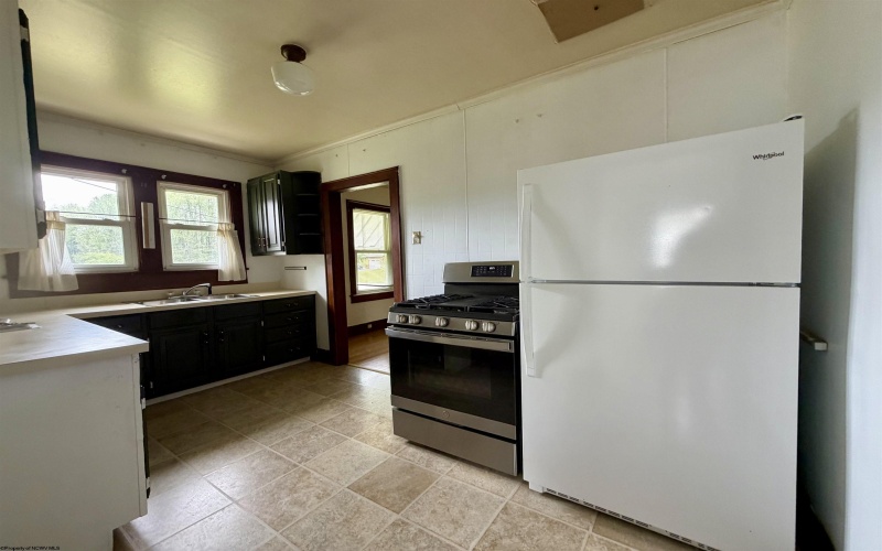 1606 Old Mill Road, Weston, West Virginia 26452, 3 Bedrooms Bedrooms, 7 Rooms Rooms,1 BathroomBathrooms,Single Family Detached,For Sale,Old Mill,10164468