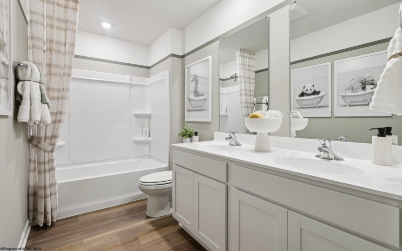 910 Bunker Court, Maidsville, West Virginia 26541, 4 Bedrooms Bedrooms, 8 Rooms Rooms,2 BathroomsBathrooms,Single Family Detached,For Sale,Bunker,10164469