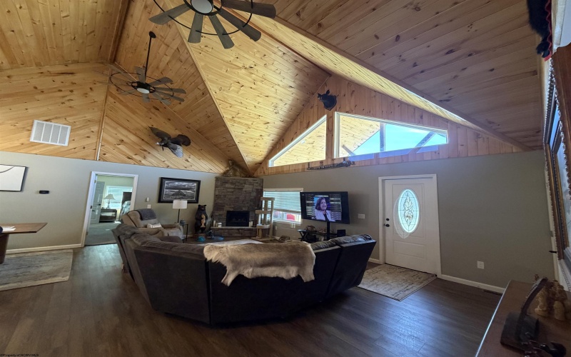 3291 Grassy Ridge Road, Mount Storm, West Virginia 26739, 4 Bedrooms Bedrooms, 8 Rooms Rooms,2 BathroomsBathrooms,Single Family Detached,For Sale,Grassy Ridge,10164472