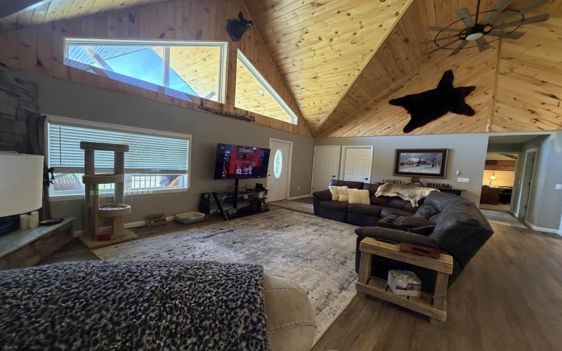 3291 Grassy Ridge Road, Mount Storm, West Virginia 26739, 4 Bedrooms Bedrooms, 8 Rooms Rooms,2 BathroomsBathrooms,Single Family Detached,For Sale,Grassy Ridge,10164472