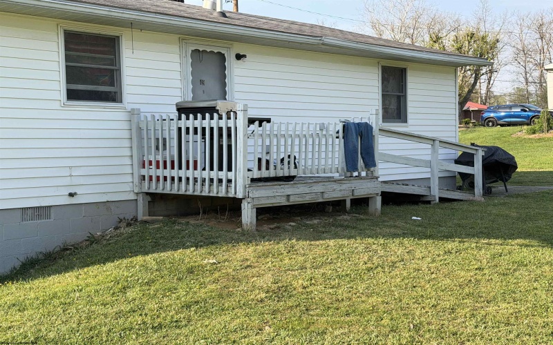 49 Foster Street, Buckhannon, West Virginia 26201, 3 Bedrooms Bedrooms, 7 Rooms Rooms,1 BathroomBathrooms,Single Family Detached,For Sale,Foster,10164474