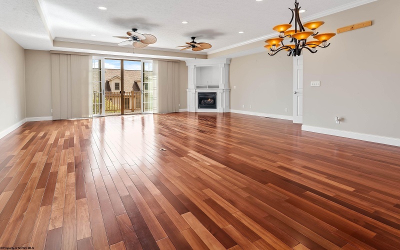 33 Waterside Drive, Morgantown, West Virginia 26508, 3 Bedrooms Bedrooms, 6 Rooms Rooms,2 BathroomsBathrooms,Single Family Attached,For Sale,Waterside,10164495