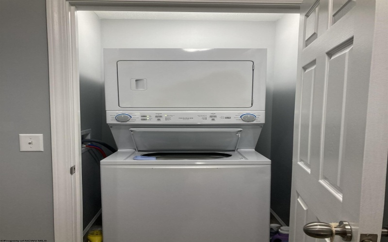 802 Puzzle Place, Morgantown, West Virginia 26505, 2 Bedrooms Bedrooms, 4 Rooms Rooms,3 BathroomsBathrooms,Residential Rentals,For Rent,Puzzle,10164476