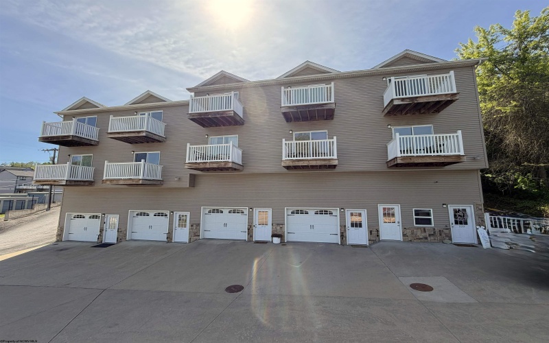 111 Lira Lane, Morgantown, West Virginia 26505, 1 Bedroom Bedrooms, 2 Rooms Rooms,1 BathroomBathrooms,Residential Rentals,For Rent,Lira,10164483