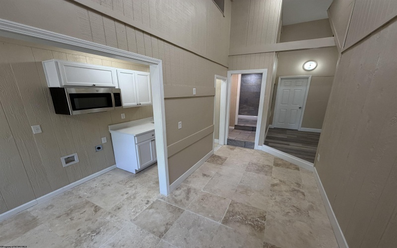 111 Lira Lane, Morgantown, West Virginia 26505, 1 Bedroom Bedrooms, 2 Rooms Rooms,1 BathroomBathrooms,Residential Rentals,For Rent,Lira,10164483