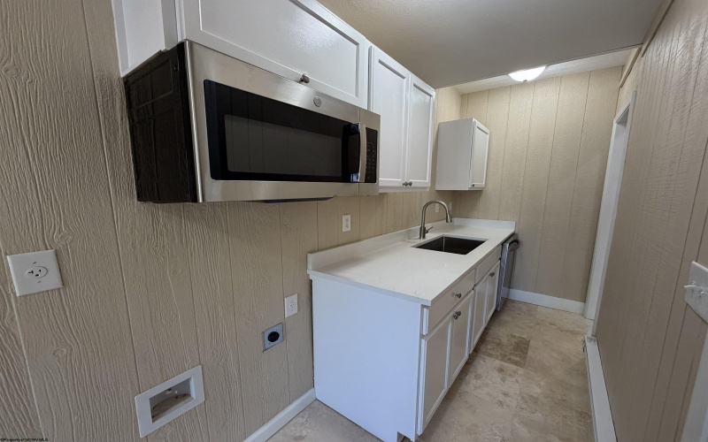 111 Lira Lane, Morgantown, West Virginia 26505, 1 Bedroom Bedrooms, 2 Rooms Rooms,1 BathroomBathrooms,Residential Rentals,For Rent,Lira,10164483