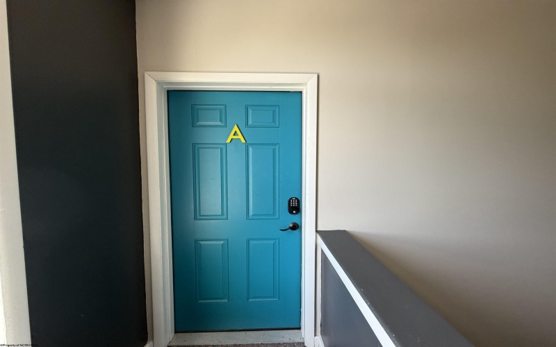 32 Highland Avenue, Morgantown, West Virginia 26505, 4 Bedrooms Bedrooms, 7 Rooms Rooms,2 BathroomsBathrooms,Residential Rentals,For Rent,Highland,10164491