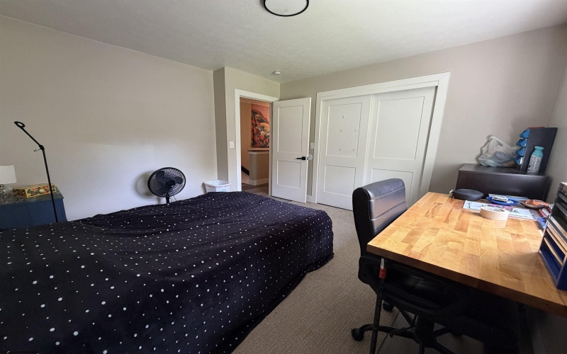 32 Highland Avenue, Morgantown, West Virginia 26505, 4 Bedrooms Bedrooms, 7 Rooms Rooms,2 BathroomsBathrooms,Residential Rentals,For Rent,Highland,10164491