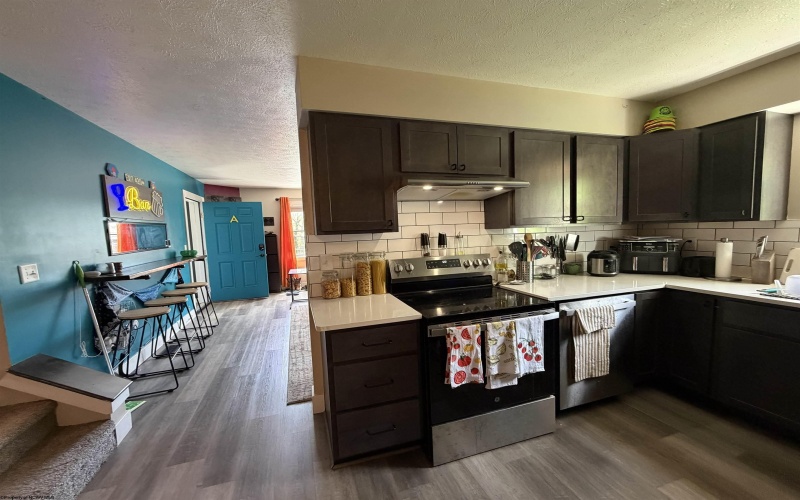 32 Highland Avenue, Morgantown, West Virginia 26505, 4 Bedrooms Bedrooms, 7 Rooms Rooms,2 BathroomsBathrooms,Residential Rentals,For Rent,Highland,10164491