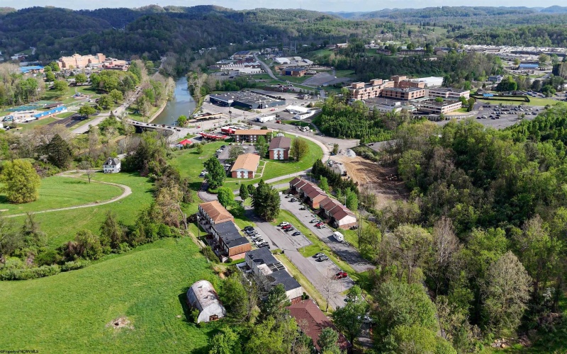 93 Pinewood Road, Clarksburg, West Virginia 26301, 3 Bedrooms Bedrooms, 6 Rooms Rooms,1 BathroomBathrooms,Single Family Attached,For Sale,Pinewood,10164479