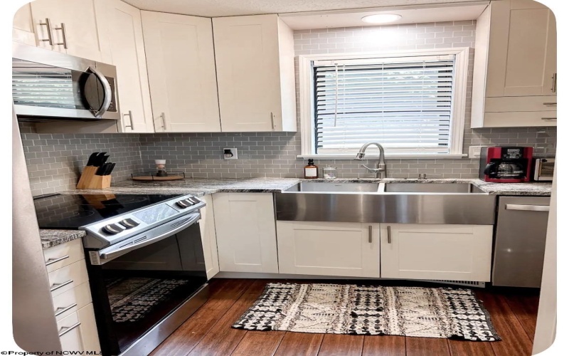 1693 Van Voorhis Road, Morgantown, West Virginia 26508, 2 Bedrooms Bedrooms, 4 Rooms Rooms,1 BathroomBathrooms,Single Family Attached,For Sale,Van Voorhis,10164487