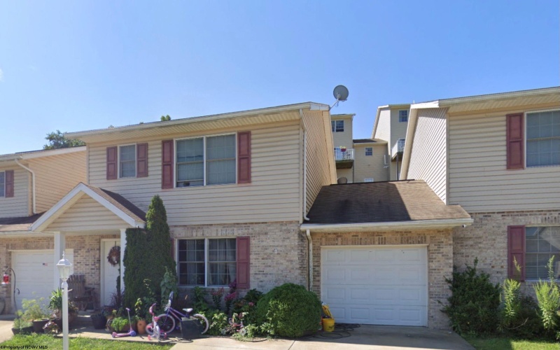 266 Donna Avenue, Morgantown, West Virginia 26505, 3 Bedrooms Bedrooms, 6 Rooms Rooms,2 BathroomsBathrooms,Single Family Attached,For Sale,Donna,10164489