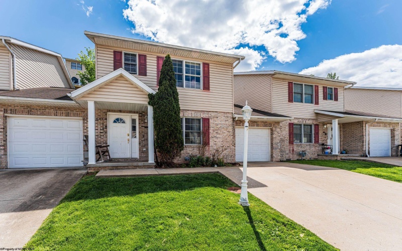 266 Donna Avenue, Morgantown, West Virginia 26505, 3 Bedrooms Bedrooms, 6 Rooms Rooms,2 BathroomsBathrooms,Single Family Attached,For Sale,Donna,10164489