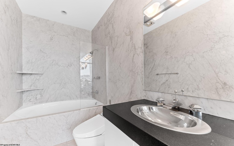 2 Waterfront Place, Morgantown, West Virginia 26501, 4 Bedrooms Bedrooms, 11 Rooms Rooms,4 BathroomsBathrooms,Single Family Attached,For Sale,Waterfront,10164492