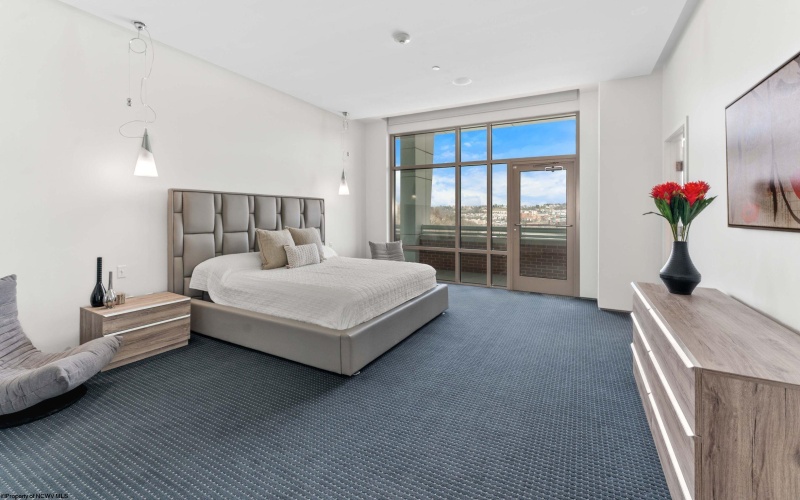 2 Waterfront Place, Morgantown, West Virginia 26501, 4 Bedrooms Bedrooms, 11 Rooms Rooms,4 BathroomsBathrooms,Single Family Attached,For Sale,Waterfront,10164492